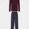 Pier One Hombre Pijama - Bordeaux/dark Blue 2 Pier One Hombre Pijama - Bordeaux/dark Blue -Ofertas Pier One Tienda 06bef4272d46448cb28fb055f1c1000a