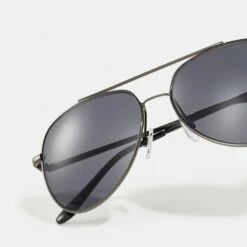 Pier One Hombre Gafas De Sol - Gunmetal -Ofertas Pier One Tienda 1ac8ea725dd947dba1fae0bcc351a650