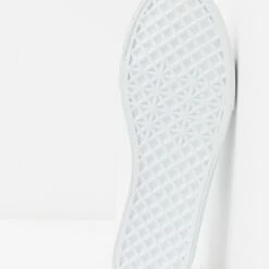 Pier One Unisexo UNISEX - Zapatillas - White/grey 12 Pier One Unisexo UNISEX - Zapatillas - White/grey -Ofertas Pier One Tienda 20eb0f643e354421a6c72e17630e2e36