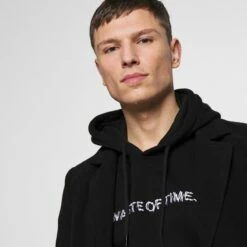 Pier One Hombre WASTE OF TIME HOOD - Jersey Con Capucha - Black 11 Pier One Hombre WASTE OF TIME HOOD - Jersey Con Capucha - Black -Ofertas Pier One Tienda 60248d23e2674c049c73193794706892