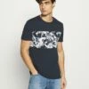 Pier One Hombre Camiseta Estampada - Dark Blue -Ofertas Pier One Tienda 838104e5be4b448e93dd1c19c042a8a6