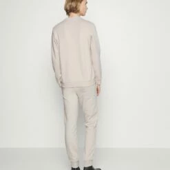 Pier One Hombre UNITED UTILITY CREW - Sudadera - Stone -Ofertas Pier One Tienda 9106cbd155854d5780b0c01917ebef52