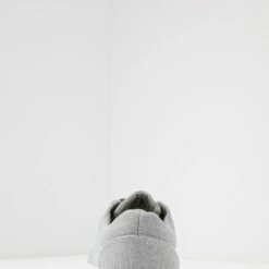 Pier One UNISEX - Zapatillas - Light Grey, Unisexo 11 Pier One UNISEX - Zapatillas - Light Grey, Unisexo -Ofertas Pier One Tienda c85ff19dbd204d8592e664fe774ddc89