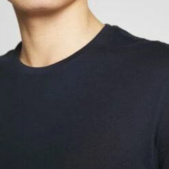 Pier One Hombre 2 PACK - Camiseta Básica - White/dark Blue -Ofertas Pier One Tienda de6827f8d2cf4a2c856d09a9d7f8109d